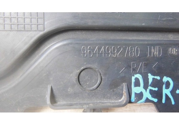 Дефлектор радіатора лівий Peugeot Partner, Citroen Berlingo, 1308AE, 9644992780